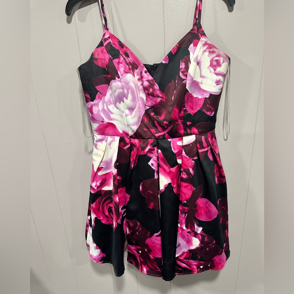 Beautiful dress with pockets